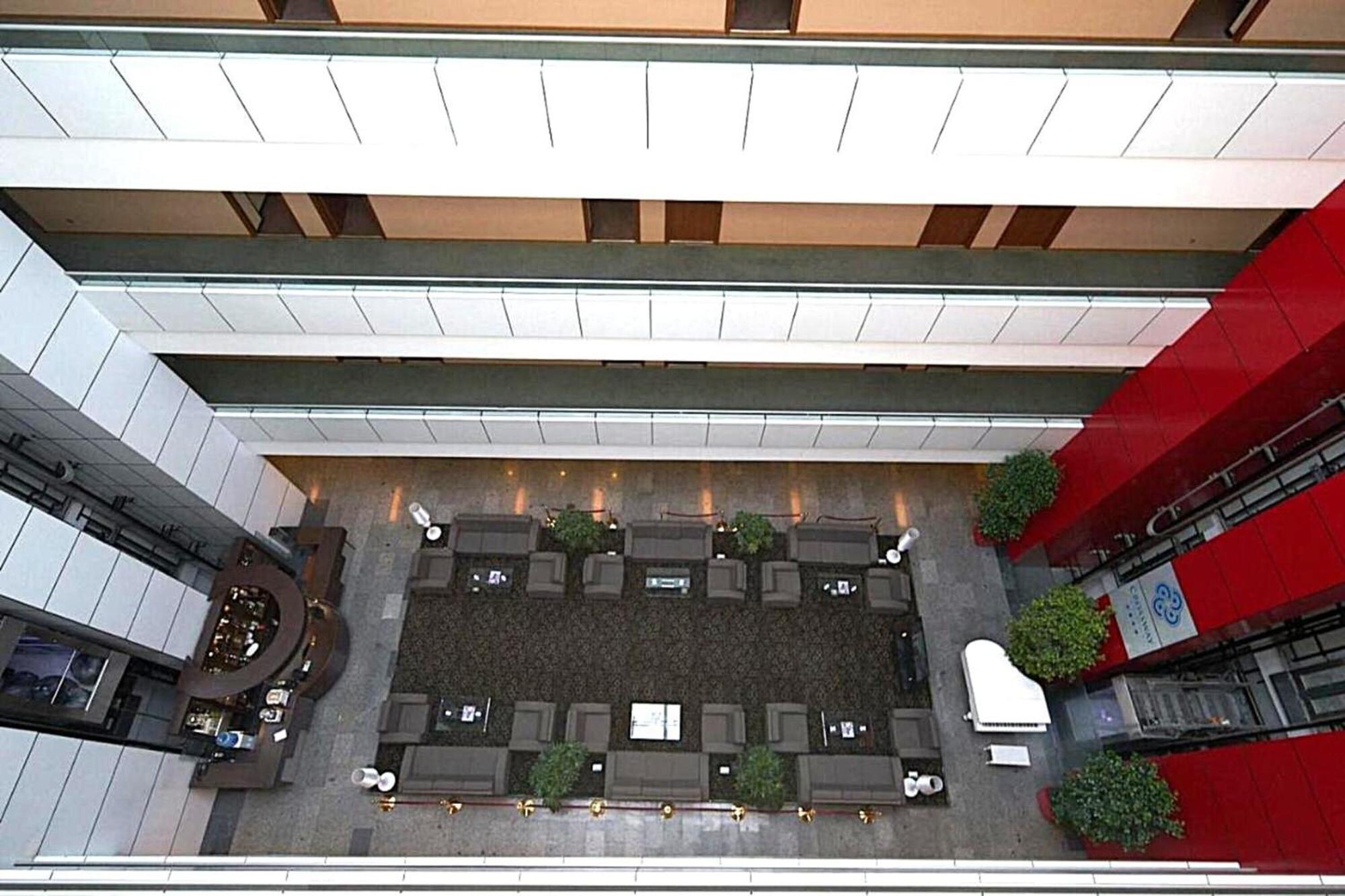 Crossway Hotel Masazir Extérieur photo