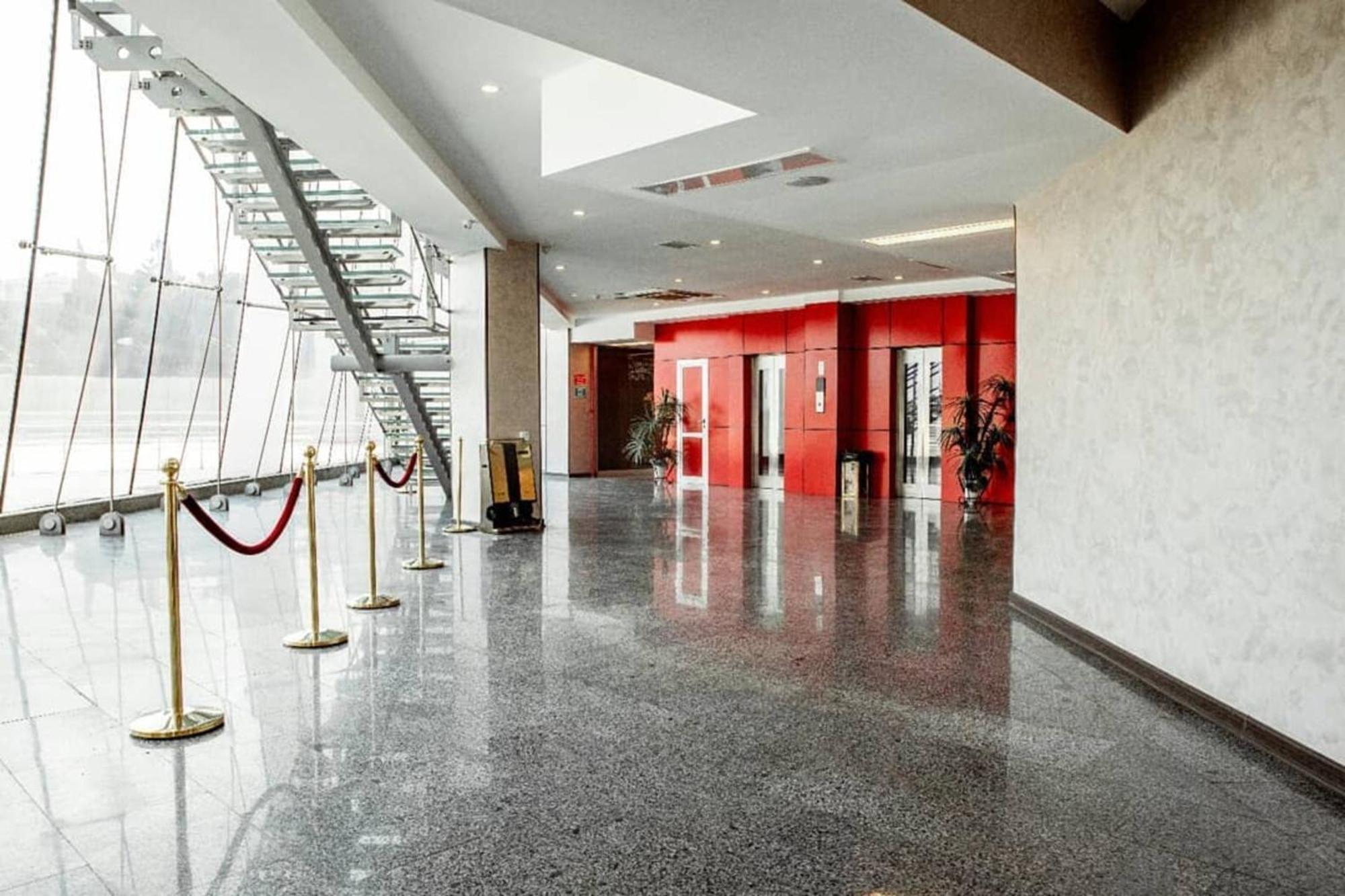 Crossway Hotel Masazir Extérieur photo