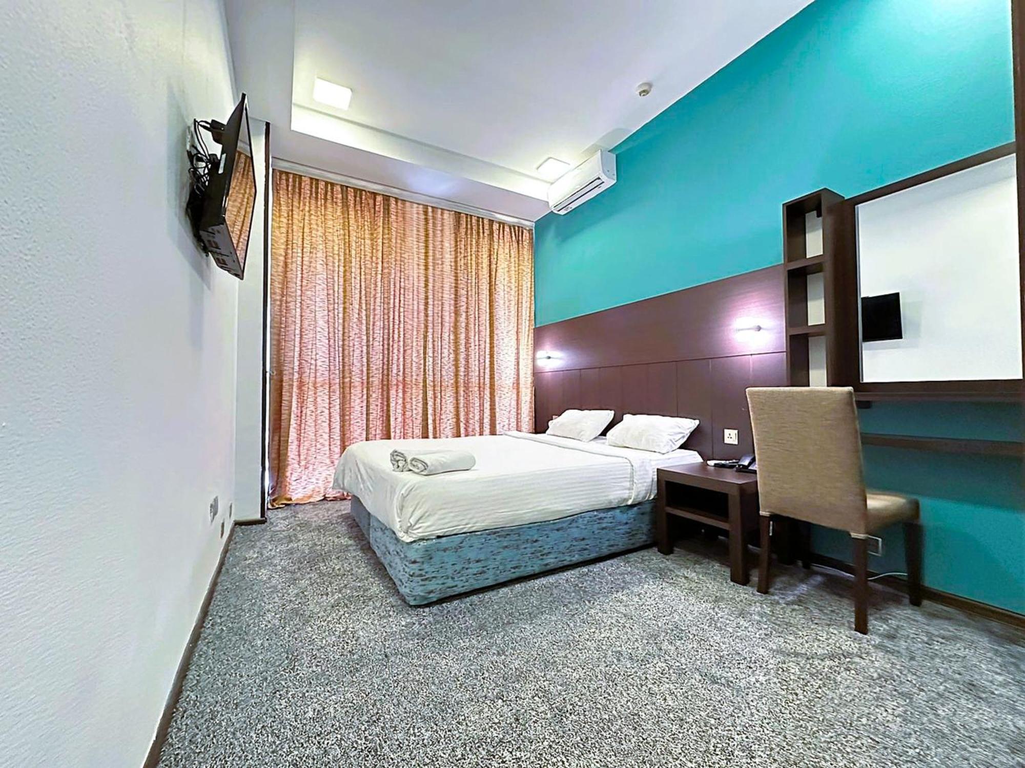 Crossway Hotel Masazir Extérieur photo